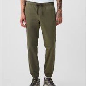 Men’s Gap slim canvas joggers with Gapflex moss colour new with tags